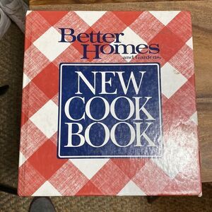 Better Homes & Gardens New Cook Book Copyright 1989